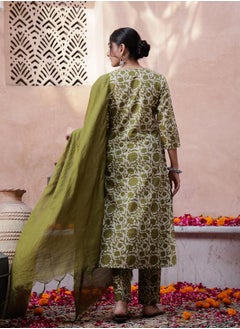 sanskrutihomes Floral Printed V-Neck Pure Cotton Kurta and Pants Set for Women by Styli  - Image 2