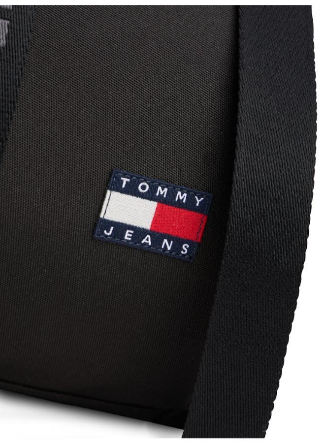 TOMMY JEANS Logo Duffle Bag - Image 4