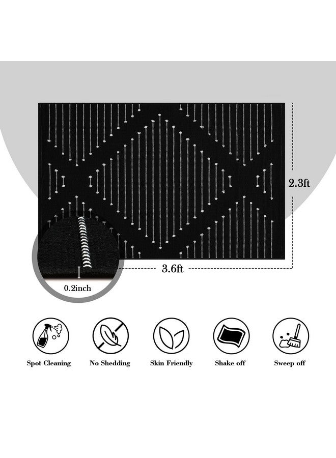 LIVEBOX سجادة خارجية LIVEBOX سوداء 2.3' × 3.6'، سجادة قطنية قابلة للغسل بتصميم بوهيمي، سجادة مدخل مغربية مصنوعة يدويًا، سجادة منطقة لمدخل الشرفة والمطبخ، ديكور باب المدخل - Image 1