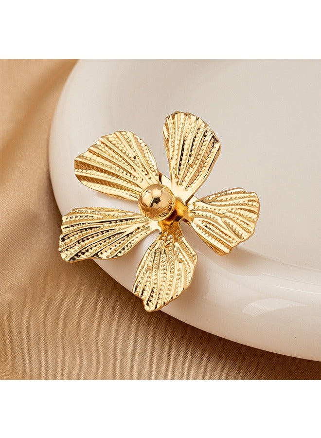 Beyond Flower Brooche, Anti Rust and Anti Fading Alloy Brooch Pins, Corsage Scarf Clip Women Girls (Gold) - Image 4