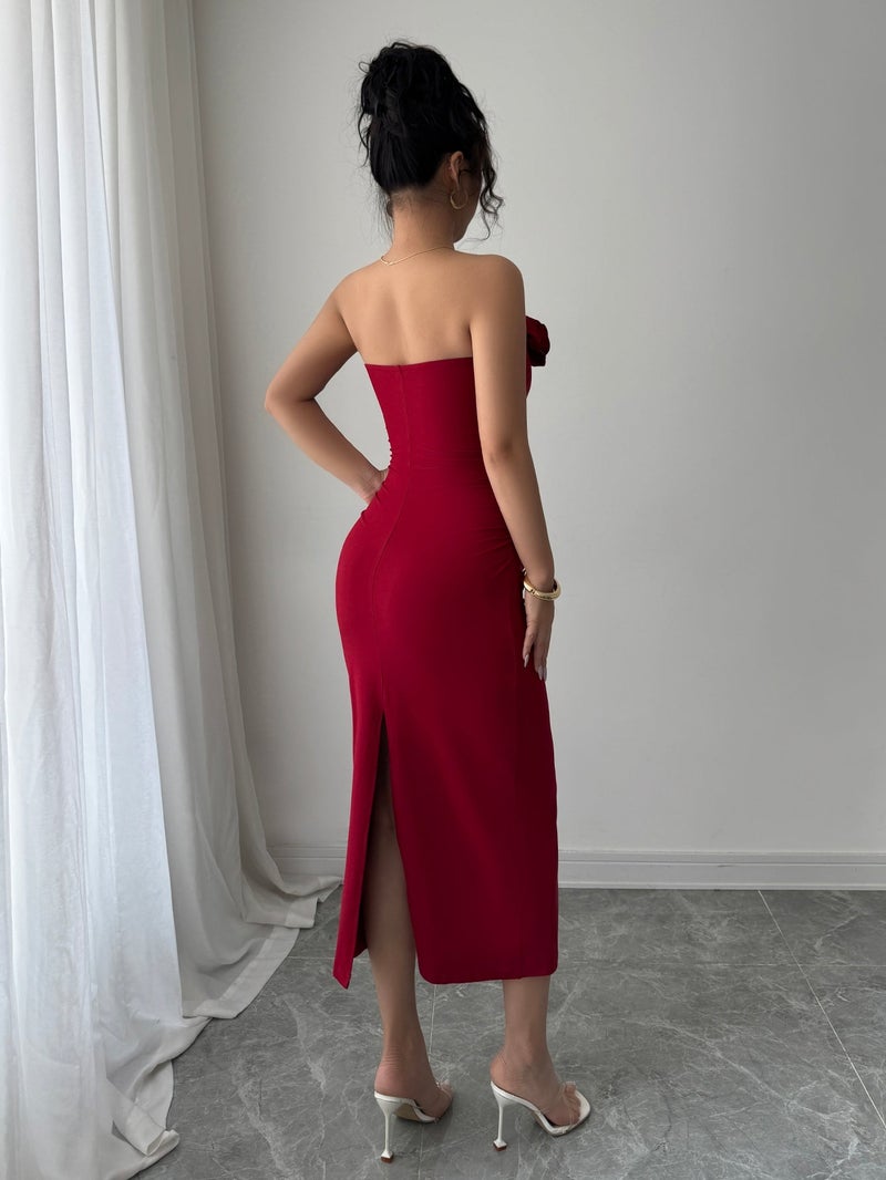 OUTZIDR فستان أحمر بدون حمالات مزين بزهرة - Image 2