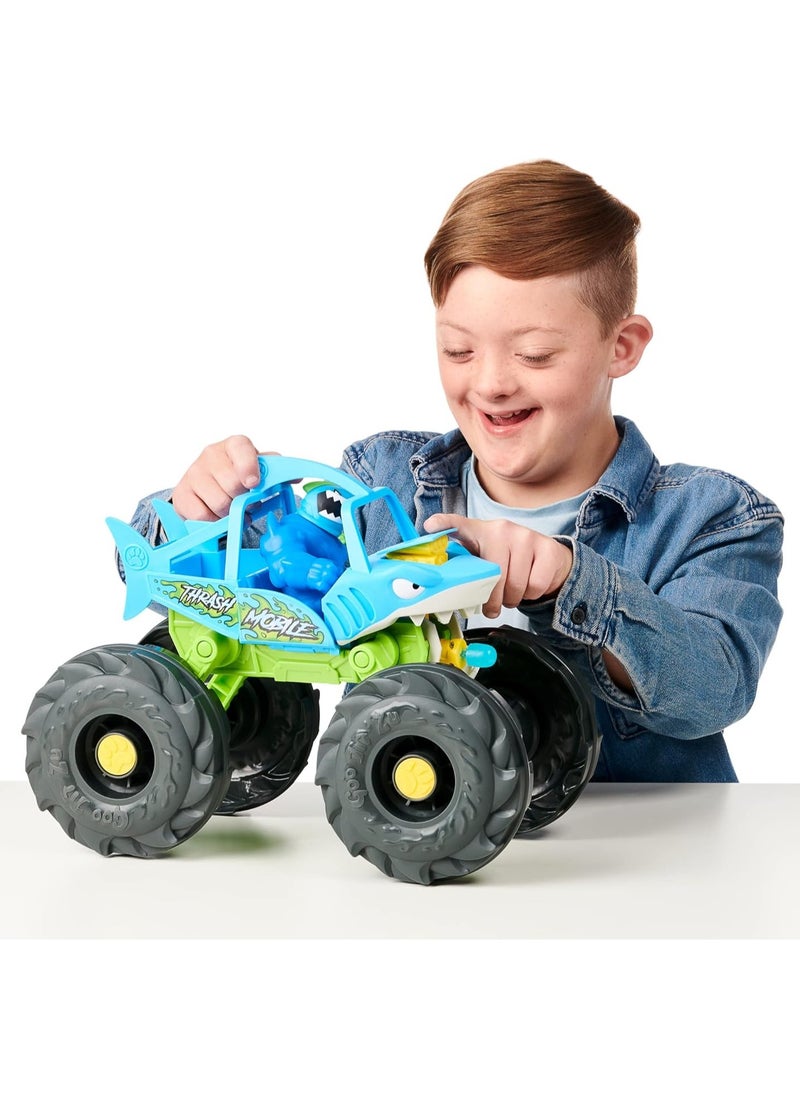 GOO JIT ZU - Heroes of Goo Jit Zu Stretch and Strike Thrash Mobile – Speed & Attack Action Vehicle with Missile Launcher - Image 1