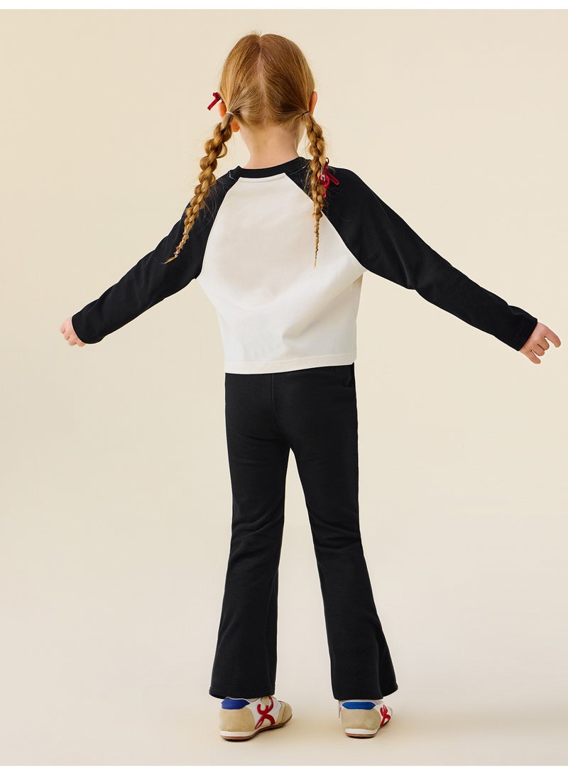 ميني بالا طقم بلوزة بأكمام راجلان وبنطلون واسع للبنات، مصنوع من نسيج مزيج قطني ناعم، بطبعة جرافيكية لطيفة، ملابس مريحة للأطفال - Image 3