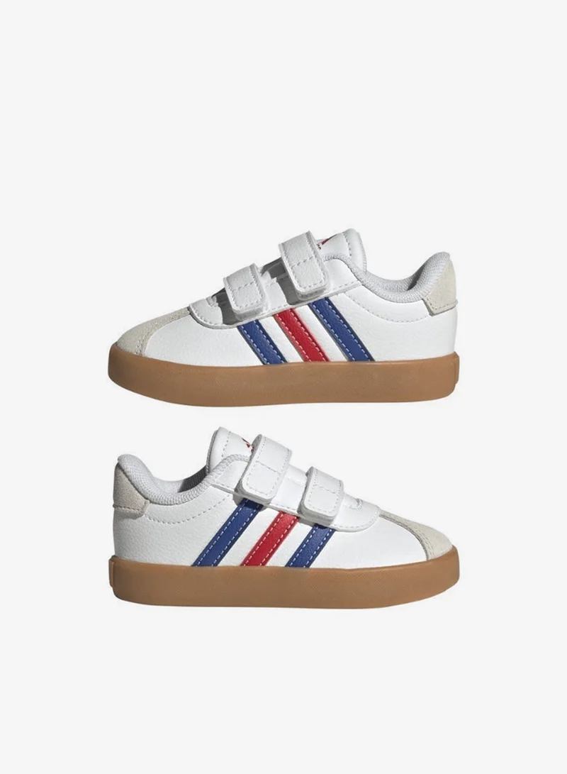 اديداس أحذية رياضية للأطفال بيضاء   .