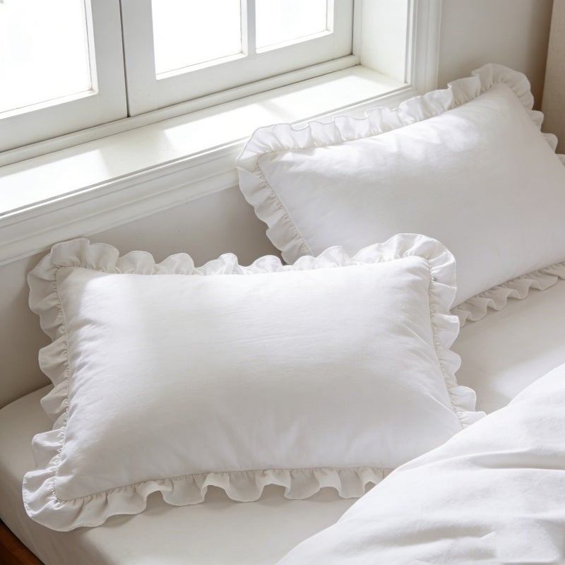 A 2/3pcs French Romantic Style Duvet Cover with a Sweet And Delicate Ruffled Design, Made from Ultra-Soft, Wrinkle-Resistant Fabric in Pure White. This Bedding Is Easy to Care for And Includes a Duvet Cover And One Or Two Pillowcases - Image 3