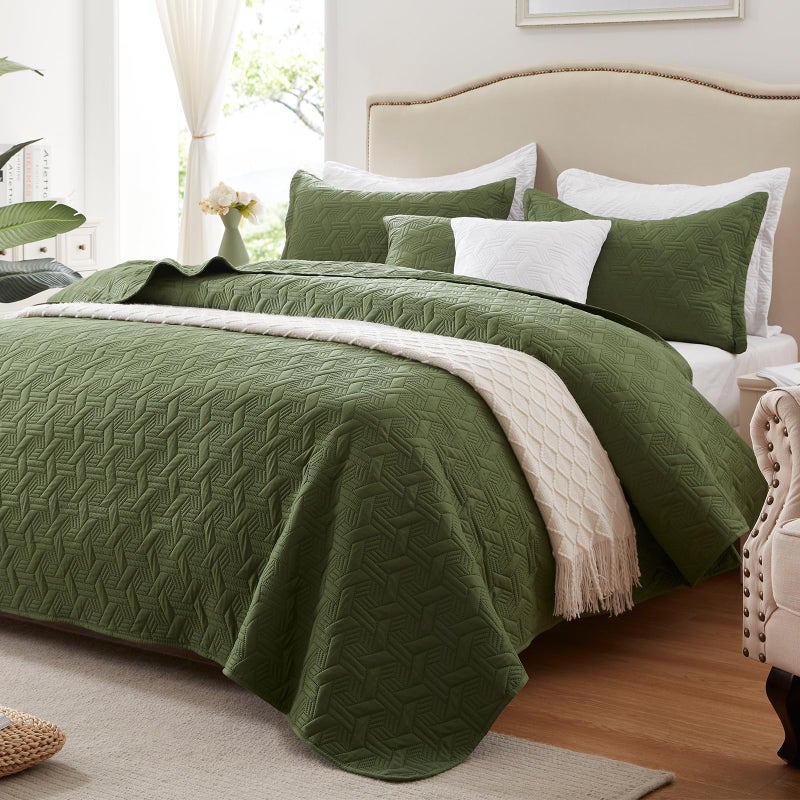 LEAONME Quilt Set King Size Lightweight Olive Green Bedspread98x106 Soft Microfiber Summer Quilt Luxurious Warm Bedding Sets for All Seasons3 Pieces Includes 1 Quilt 2 Shams