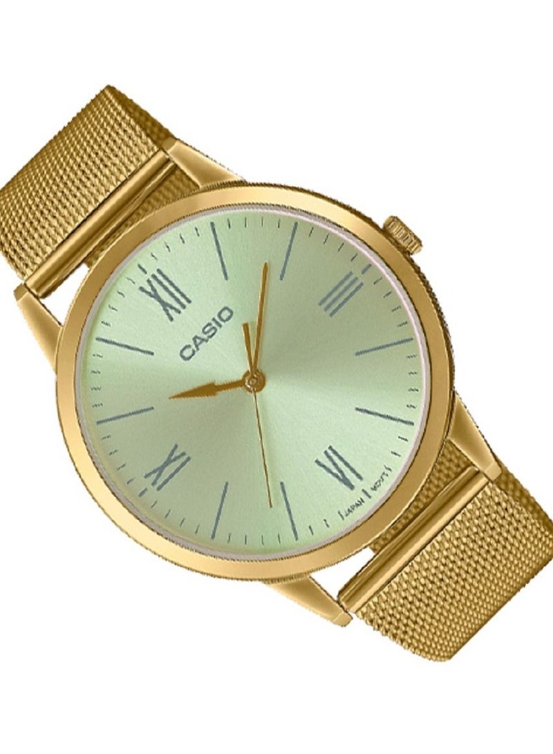 كاسيو ساعة كاسيو للرجال بمينا ذهبي وبسوار شبكي من الستانلس ستيل وبسوار مطلي بطلاء ايوني ذهبي وحافظة MTP-E600MG-9BDF. - Image 2