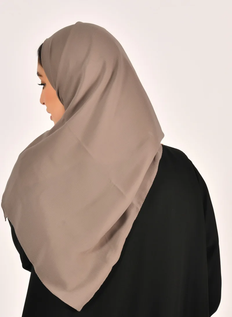 عبايات حوراء طرحه حرير بلون بني فاتح