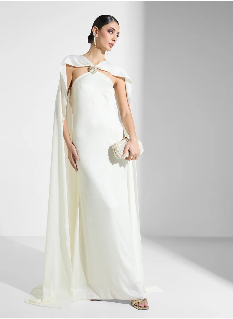 نمشي x Dress With Exaggerated Cape Trail