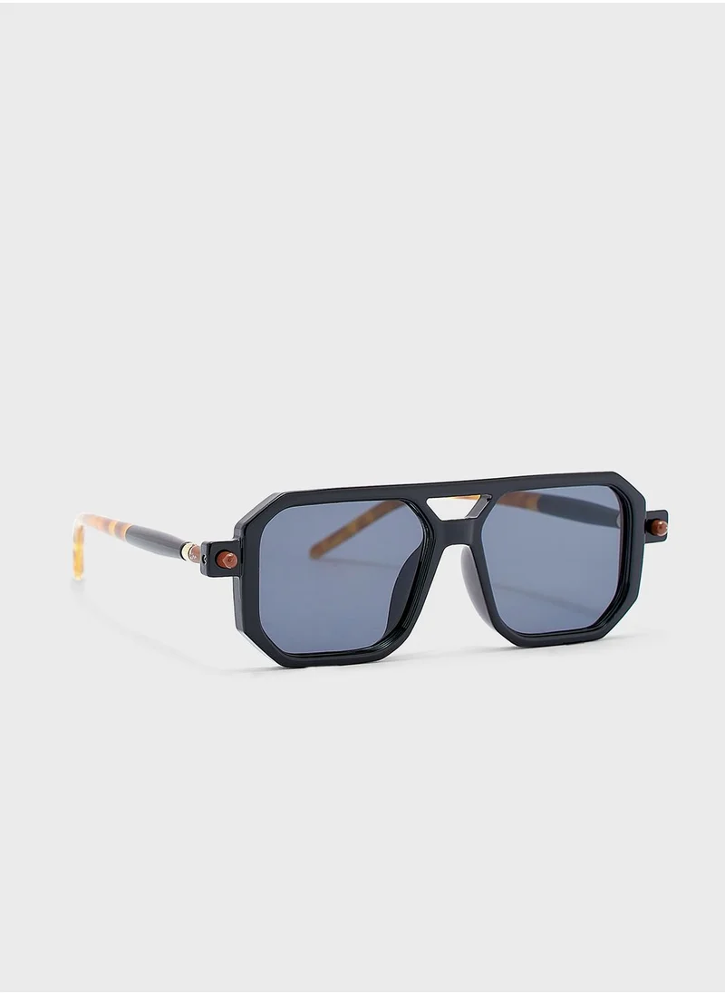 Seventy Five Oversized Retro  Sunglasses