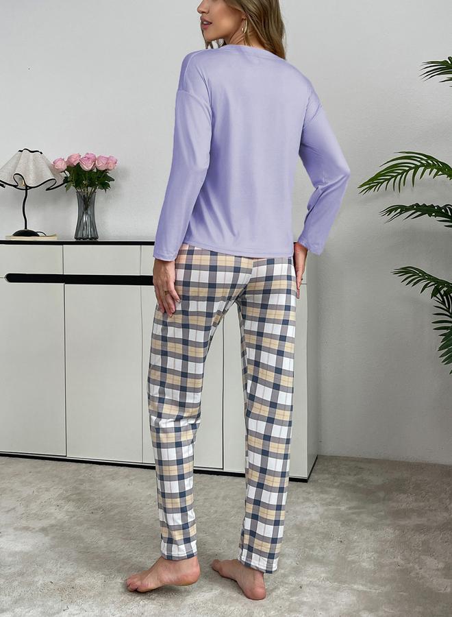 تايك تو طقم من بنطال بيجاما بطبعة مربعات وتيشيرت سادة - Image 2