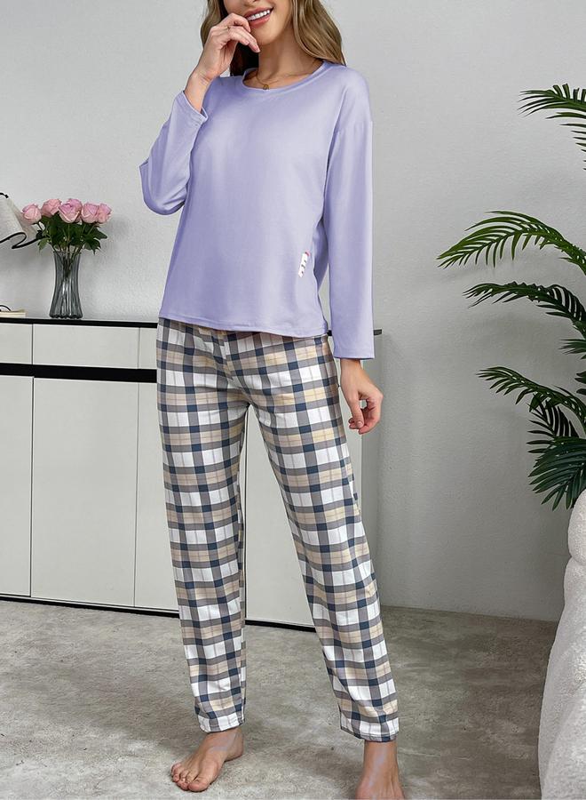 تايك تو طقم من بنطال بيجاما بطبعة مربعات وتيشيرت سادة - Image 4