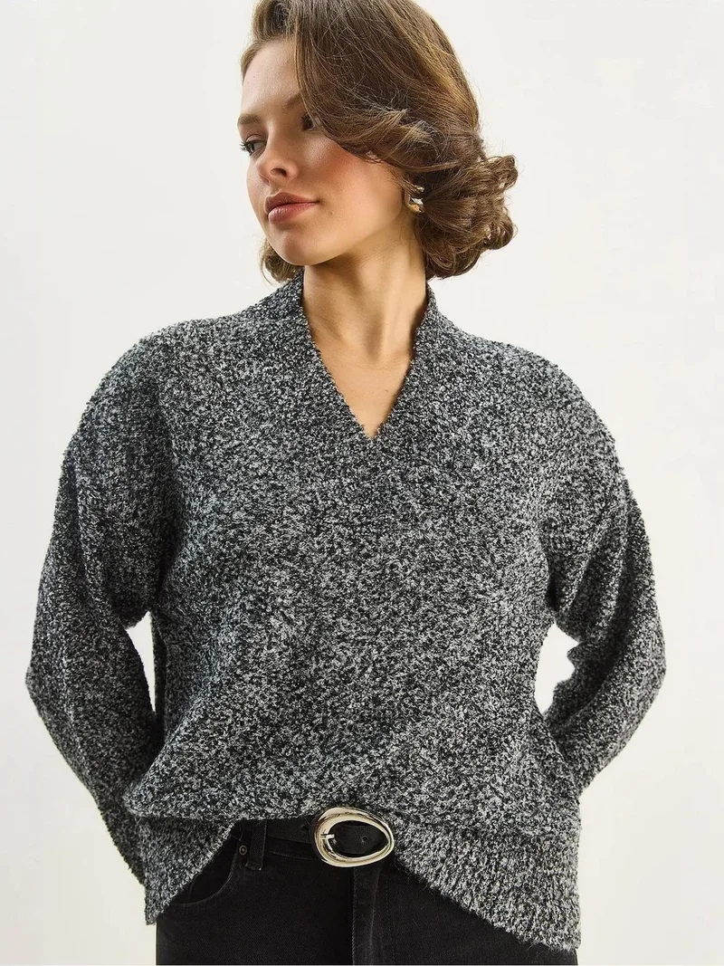 بيانكو لوتشي بلوفر محبوك برقبة على شكل حرف  وأكمام طويلة