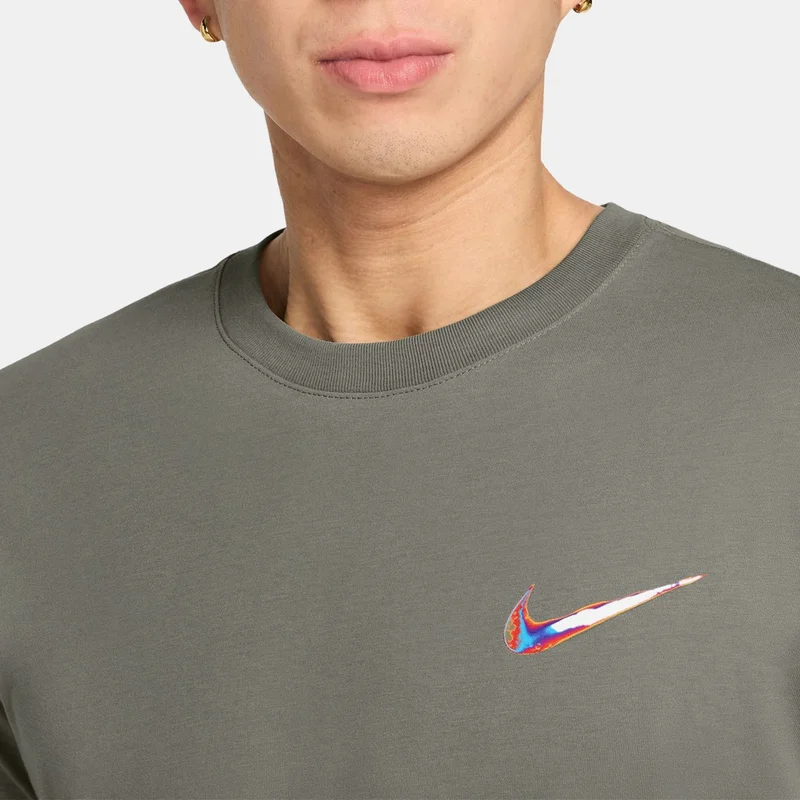 Nike Green Men's Logo T-Shirt for Men | Best Price UAE
