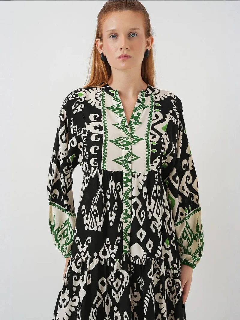 بيغ دارت فستان ماكسي مطبوع بياقة على شكل حرف  وأزرار