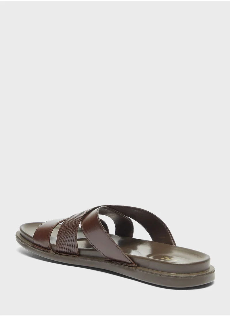 ال بي ال من شو اكسبرس Casual Cross Strap Sandals