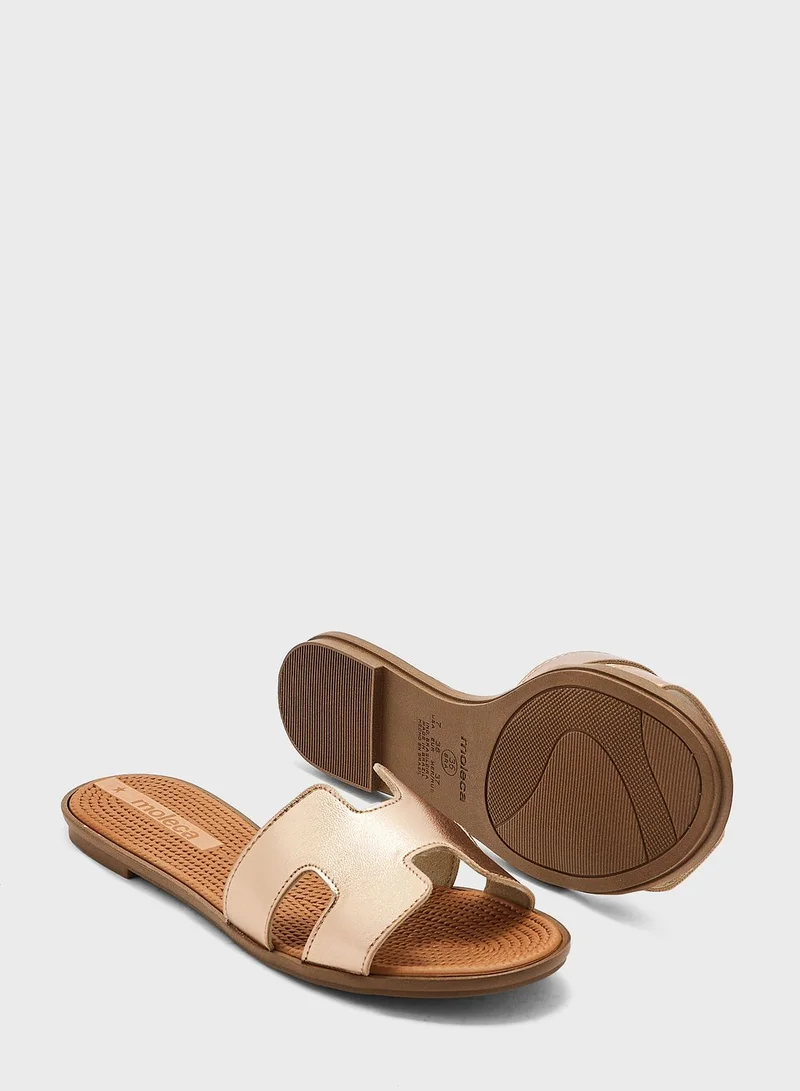 موليكا صندل كورا مسطح بأشرطة متعددة