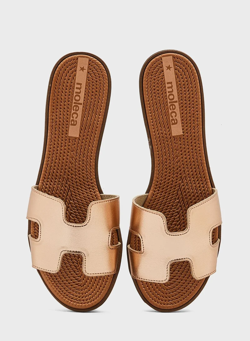 موليكا صندل كورا مسطح بأشرطة متعددة