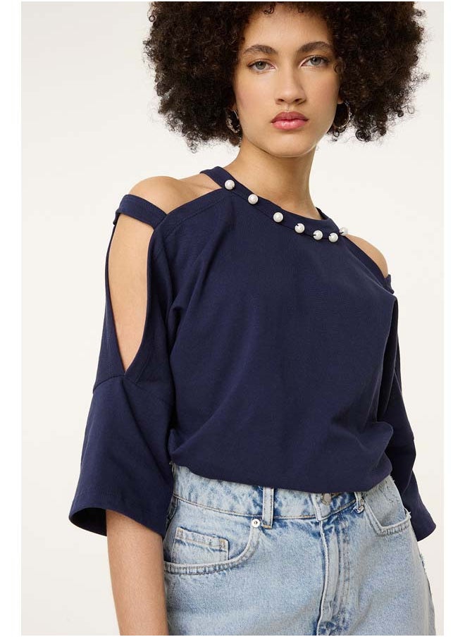 BSB - Blouse with shoulders cut out - Image 1