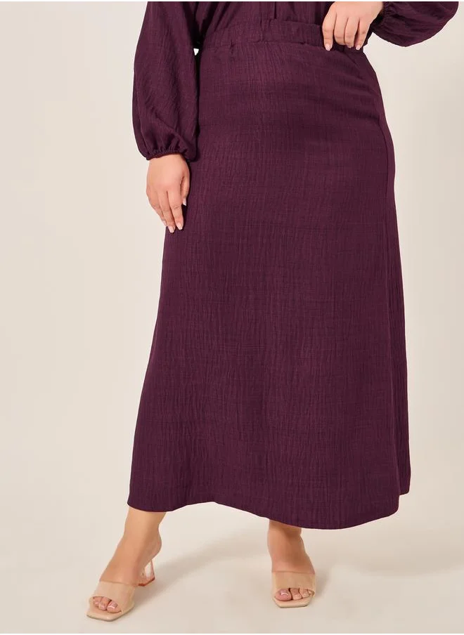 Styli Styli Plus Size Textured Maxi Skirt