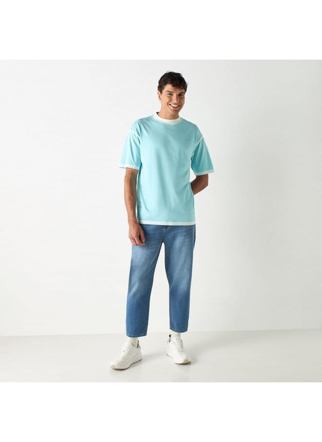 Lee Cooper Lee Cooper Relaxed Fit Solid Mid-Rise Jeans with Pockets  - Image 2