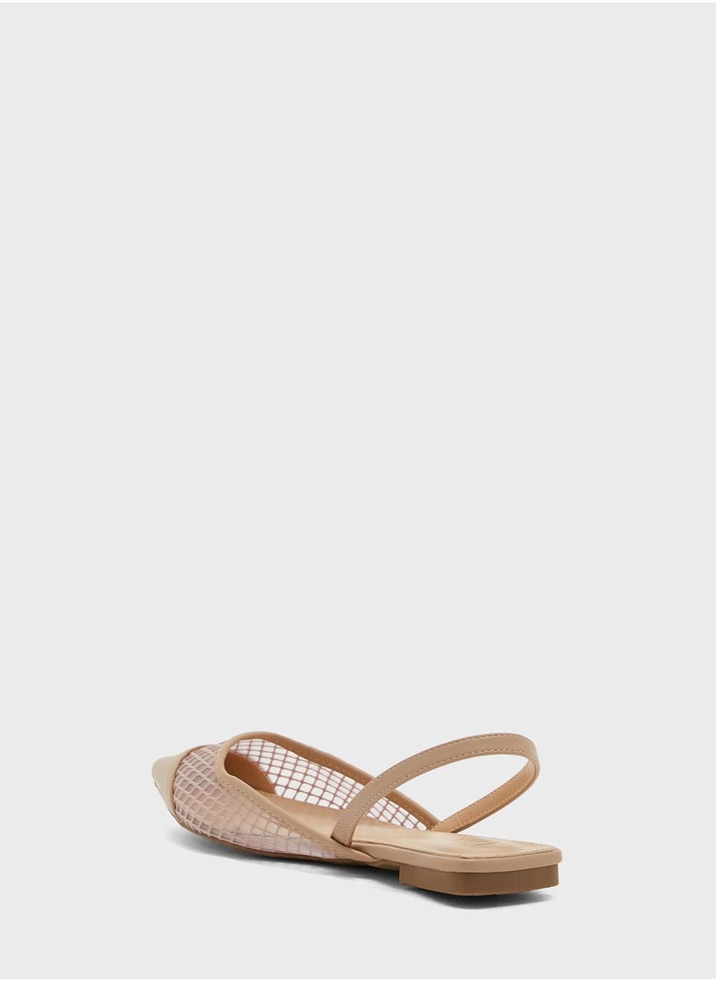 Net Detail Pointed Flat Shoe