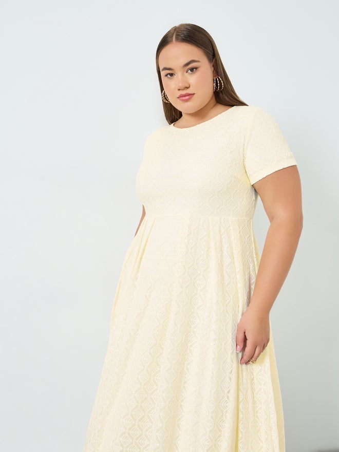 Styli Plus Size Lace Insert Midi Dress - Image 4