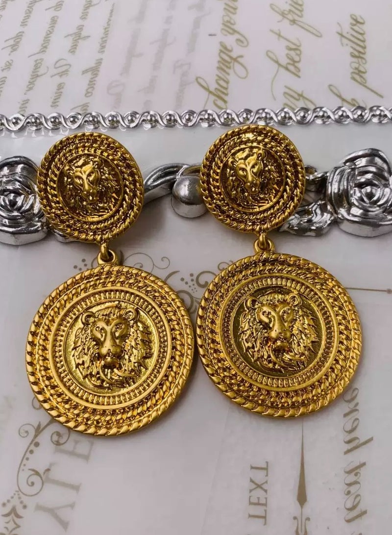 Women's Light Luxury Advanced Retro Earrings  - Image 4
