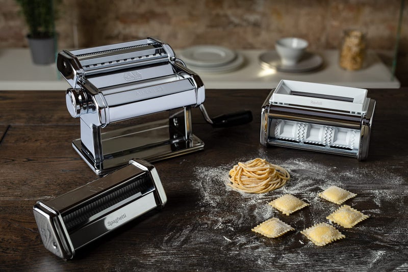 MARCATO Made in Italy PASTASET Pasta Machine Gift Set, Chrome Steel. Includes Atlas 150 Pasta Machine, Ravioli & Spaghetti Attachments. - Image 2