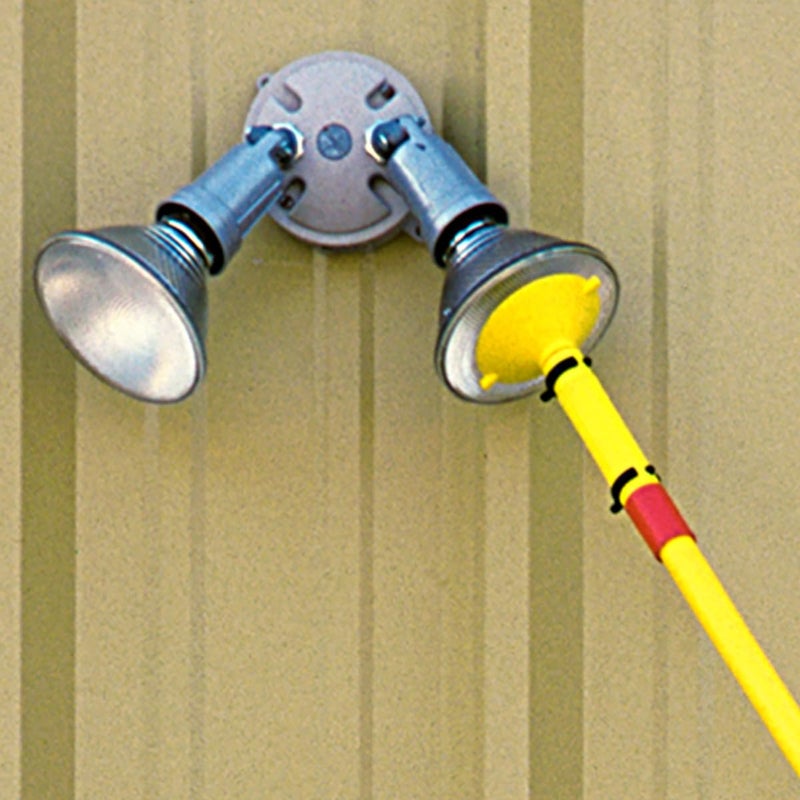 Mr. Long Arm 3001 Floodlight Bulb Changer - Image 2