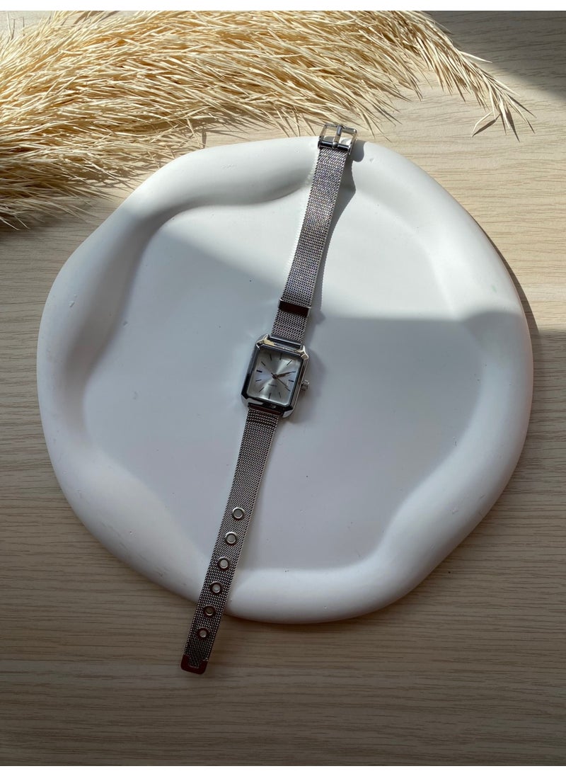 QUARTZ ساعة يد نسائية موديل القش  - Image 1