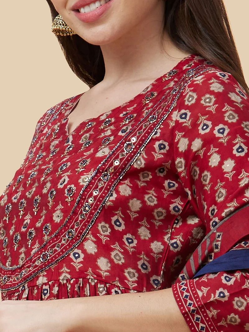 globus Women Maroon Floral Printed Regular Anarkali Kurta & Trousers With Dupatta