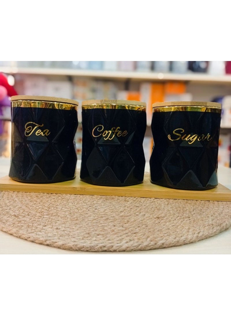 طقم توابل بورسيلين اسود بغطاء خشب -الطقم عباره عن 3 برطمان علي حامل خشب ..سعه البرطمان 550ml  - Image 1