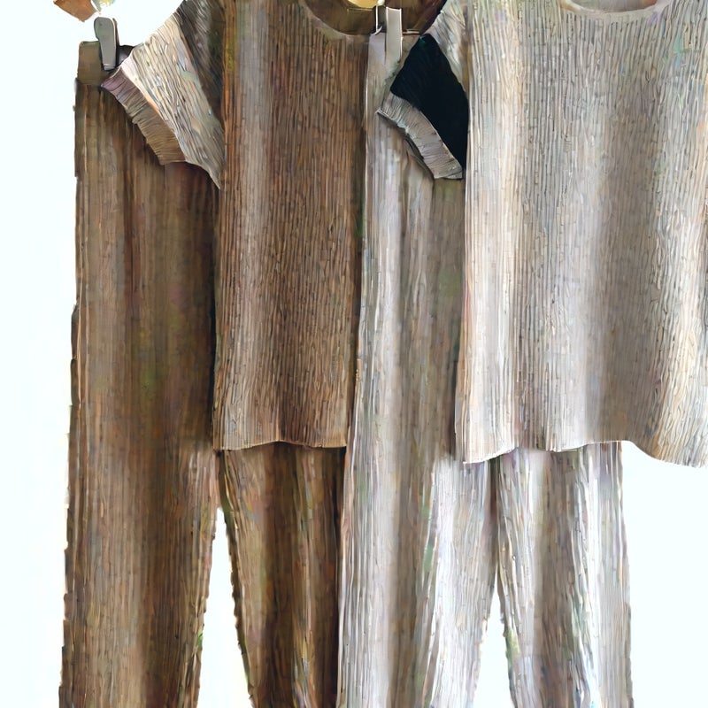 Fashionable Knitted Tracksuit Set with Pleated Contrast Trim Loose Fit Trousers and T-Shirt - Image 5