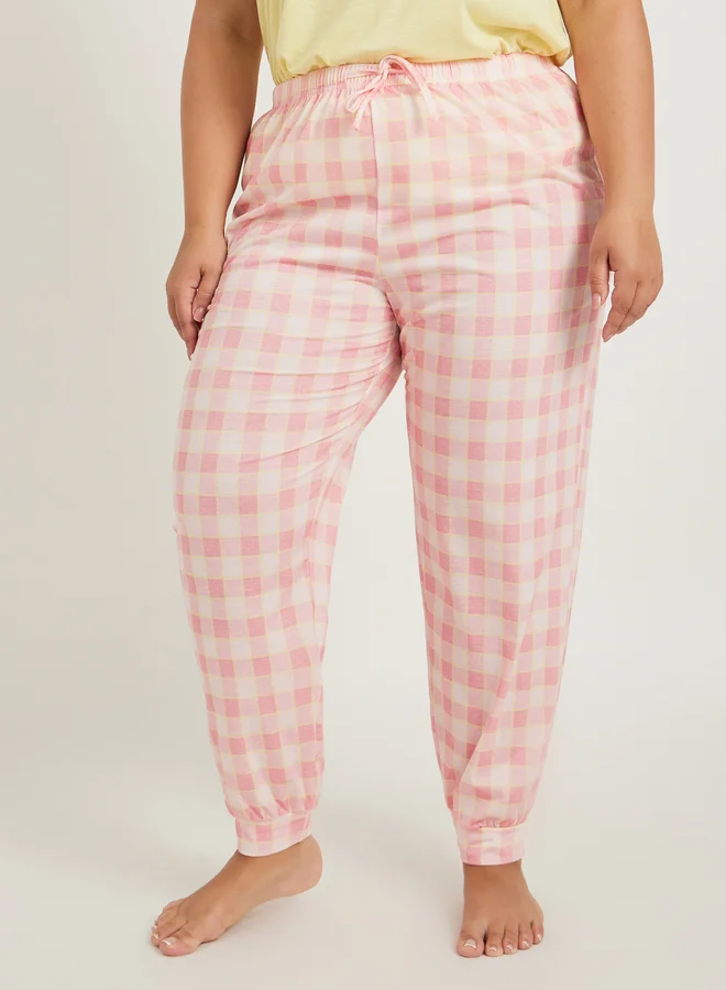 Styli Plus Size Slubbed V Neck T-Shirt and Checked Cuffed Pyjama Set