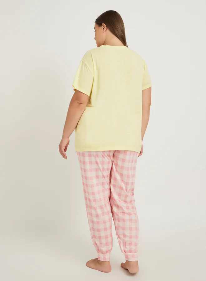 Styli Plus Size Slubbed V Neck T-Shirt and Checked Cuffed Pyjama Set