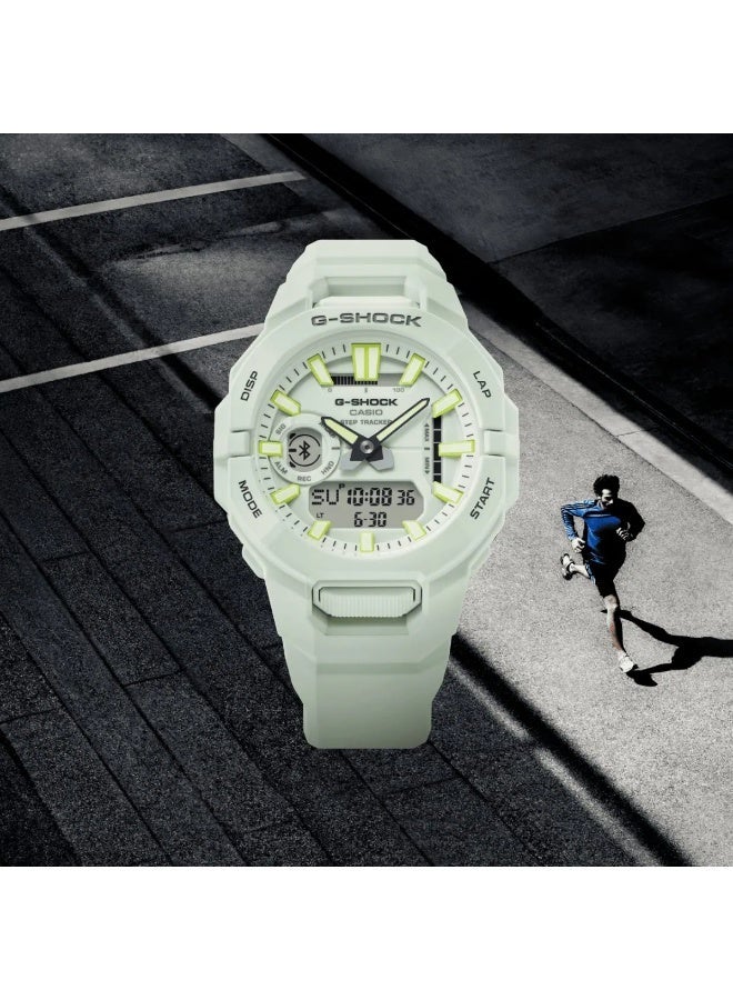 كاسيو ساعة يد كاسيو جي-شوك (G-Shock) تناظرية-رقمية، باللون الأبيض مع لمسات صفراء، ومزودة بميزة تتبع الخطوات. - Image 2