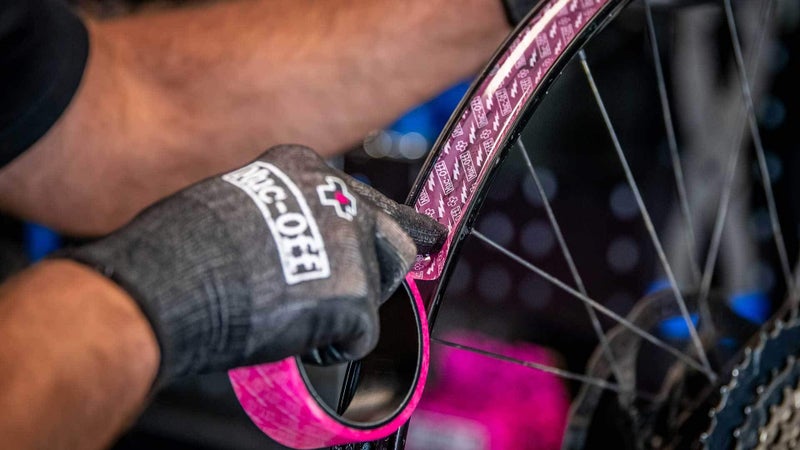 Muc Off Muc-Off Tubeless Rim Tape, 25mm - Adhesive Bike Tire Liner, Tubeless Tape for MTB/Road/Gravel Bikes - Tubeless Kit Including 10m Roll of Bike Tape - Image 3