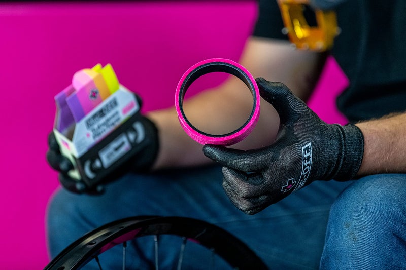 Muc Off Muc-Off Tubeless Rim Tape, 25mm - Adhesive Bike Tire Liner, Tubeless Tape for MTB/Road/Gravel Bikes - Tubeless Kit Including 10m Roll of Bike Tape - Image 5