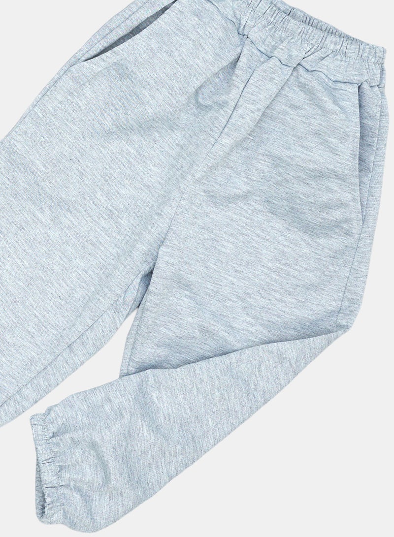 بيبي كلو طقم سويت شيرت وبنطلون رياضي باللونين الأزرق والرمادي - Image 4