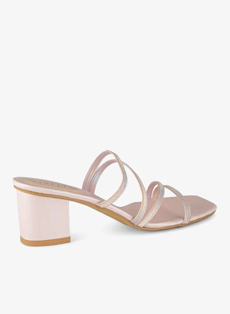 فينتشي صنادل نسائية متعددة الأحزمة وكعب متوسط