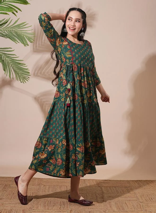 جلو باص فستان ميدي بطبعة زهور كاملة