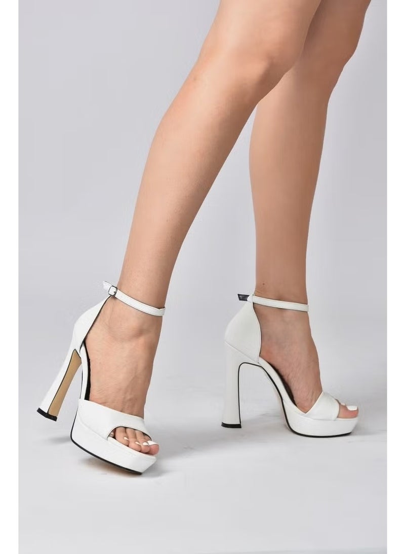 Fox Shoes أحذية نسائية بكعب سميك بلاتفورم بيضاء K404580109 - Image 2
