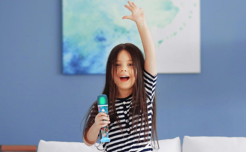 eKids Disney Moana 2 Karaoke Microphone for Kids, Bluetooth Microphone Includes Light Show (Moana) - Image 5