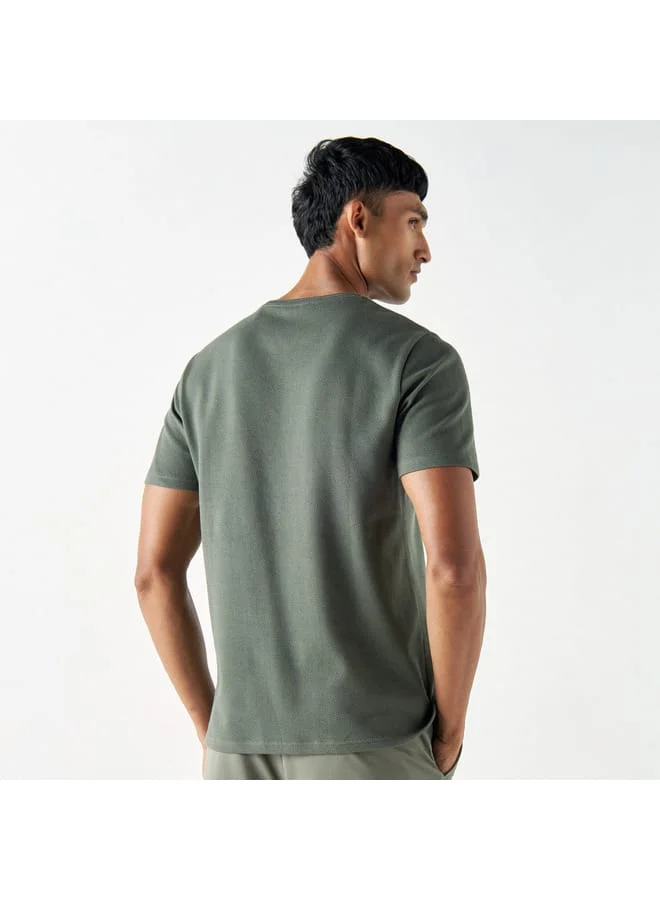 Iconic Iconic Textured T-shirt with Crew Neck and Short Sleeves
