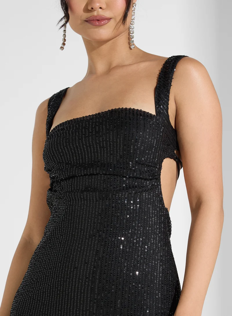 جينجر Embellished Square Neck Evening Dress In Black