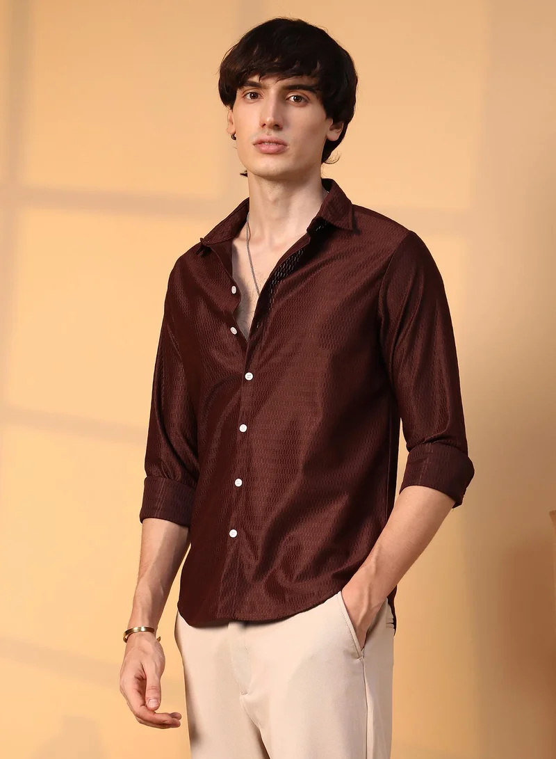 Campus Sutra Men's Chocolate Brown Solid Honeycomb Shirt