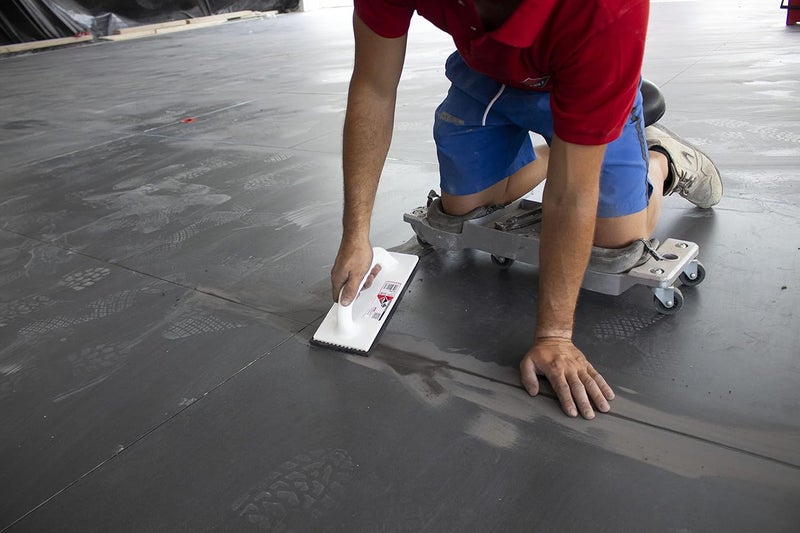 Rubi 10607 Rubber Grout Float Trowel for Filling Grout Between Tiles (22.5x10x1.5cm) - Image 4