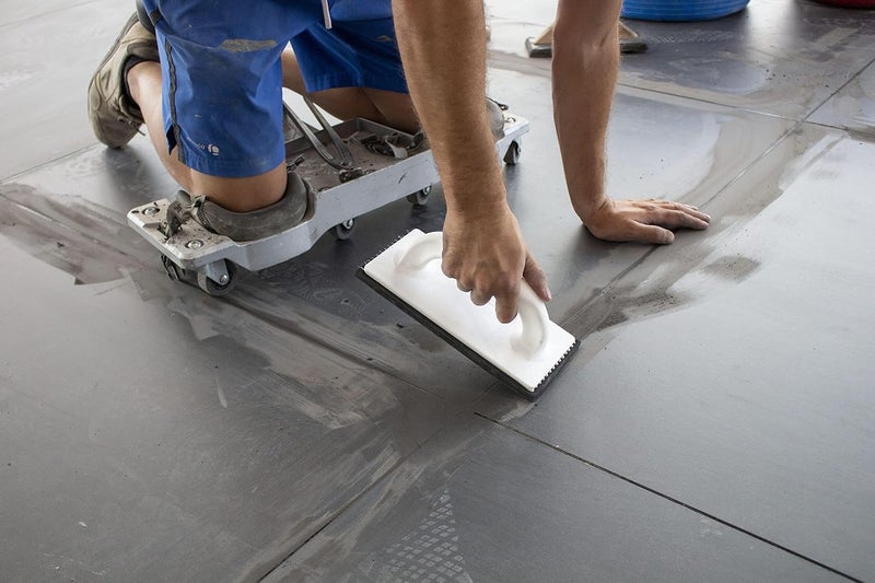 Rubi 10607 Rubber Grout Float Trowel for Filling Grout Between Tiles (22.5x10x1.5cm) - Image 5