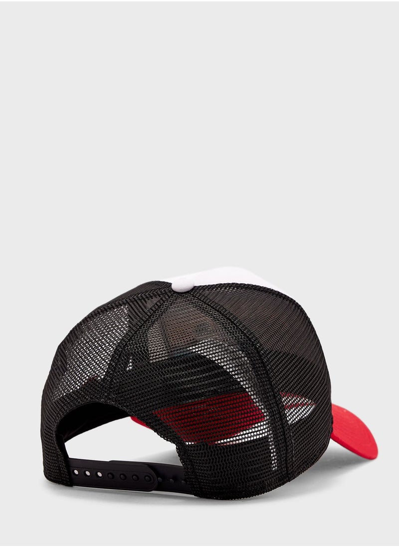 NEW ERA - Dubai Patch Trucker Cap - Image 1